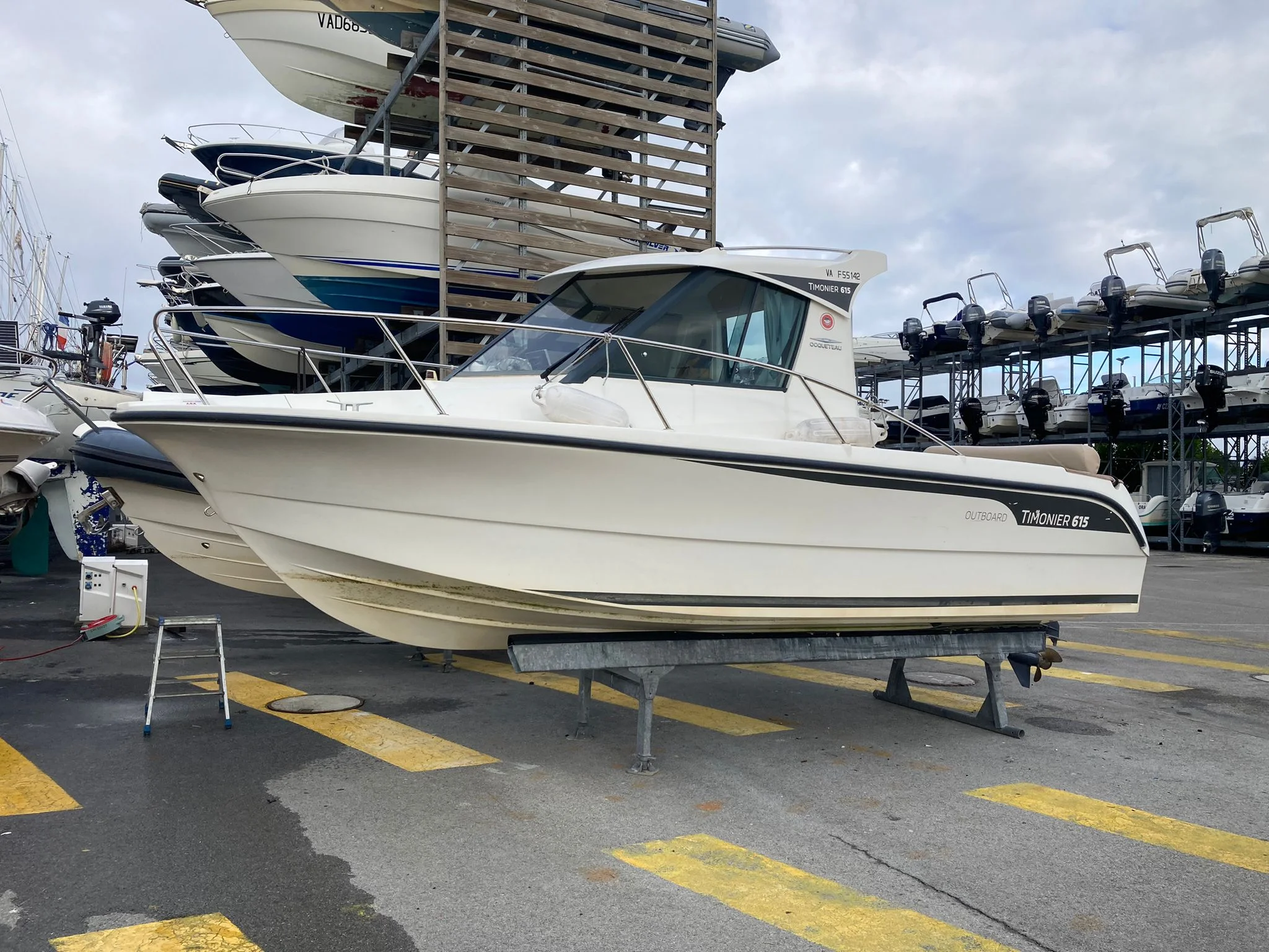 OCQUETEAU 615 TIMONIER + MOTEUR F115 BETL YAMAHA – Image 2