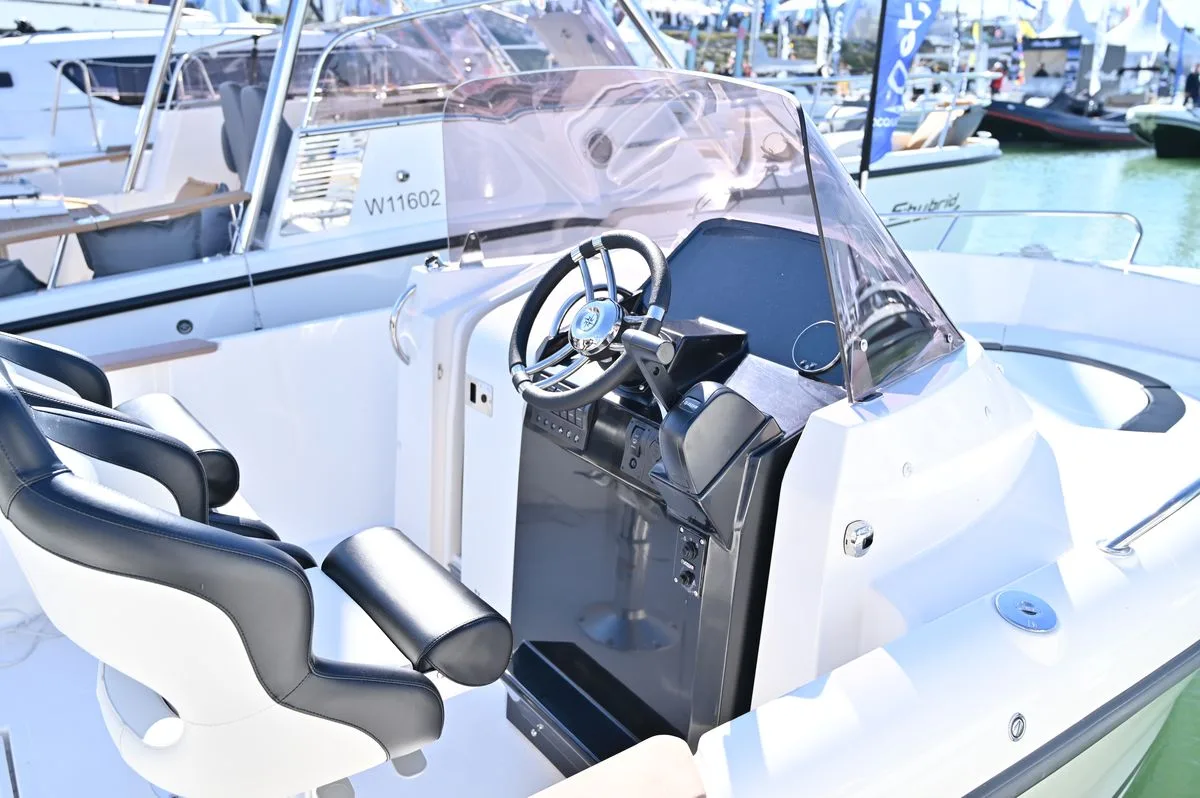 Ocqueteau Abaco 600 DF150 APL Suzuki – Image 5