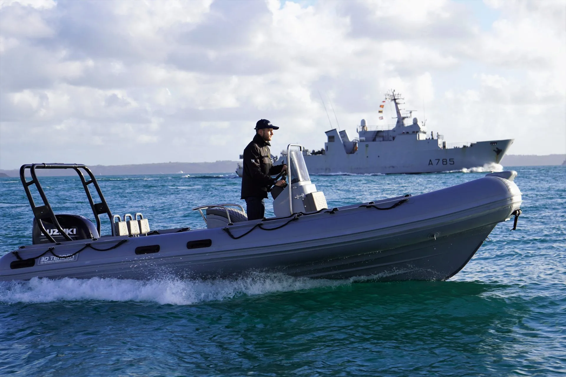 3D Tender XPro 589 BF115 Honda – Image 4