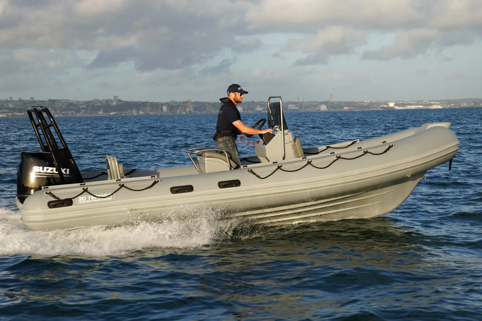 3D Tender XPro 589 BF115 Honda – Image 3