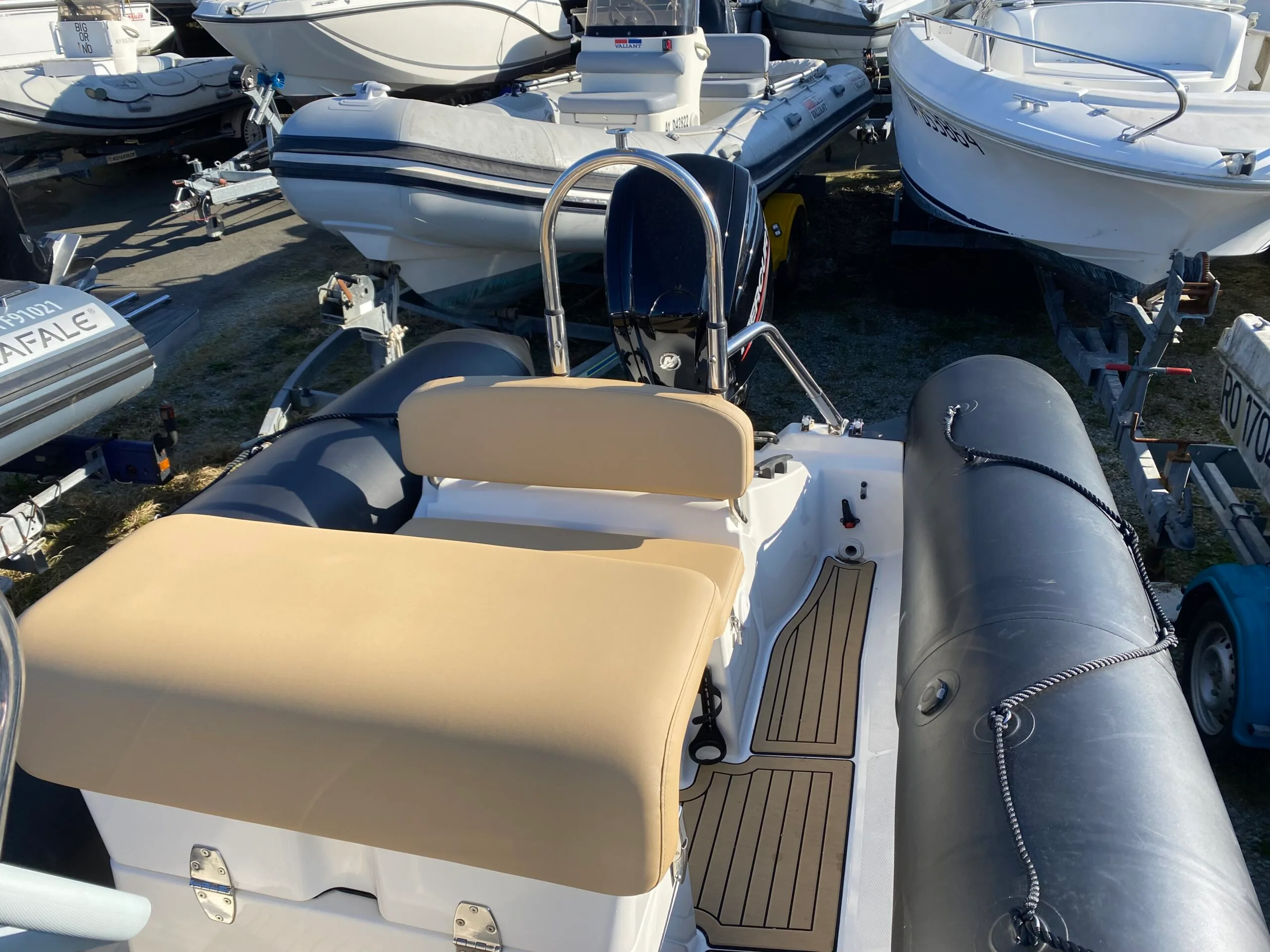 SEMI-RIGIDE BOMBARD SUNRIDER 650 + MOTEUR F115 EFI MERCUY – Image 7