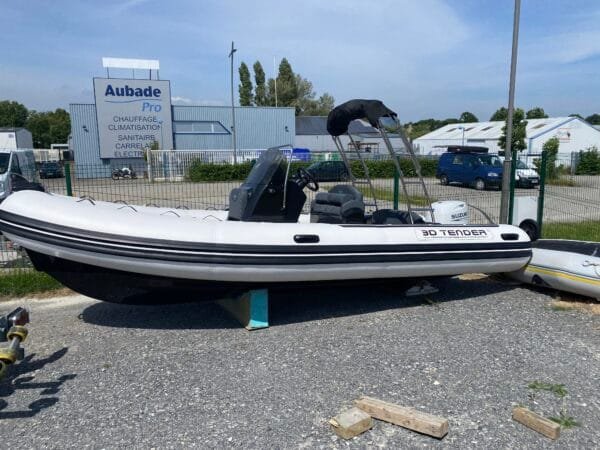3D TENDER DREAM 6 + MOTEUR DF90 SUZUKI