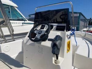 TERMINAL BOAT FREEBOARD 18 + MOTEUR F70 YAMAHA - Image 4