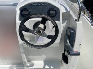 JEANNEAU CAP CAMARAT 5.5CC STYLE + MOTEUR F100 YAMAHA - Image 5