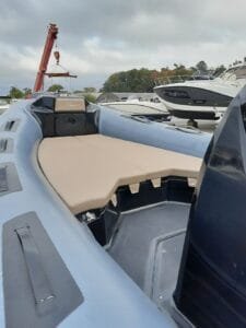 SEMI-RIGIDE RANIERI CAYMAN 26 SPORT + MOTEUR F225 MERCURY - Image 8