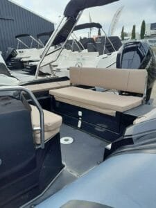 SEMI-RIGIDE RANIERI CAYMAN 26 SPORT + MOTEUR F225 MERCURY - Image 9