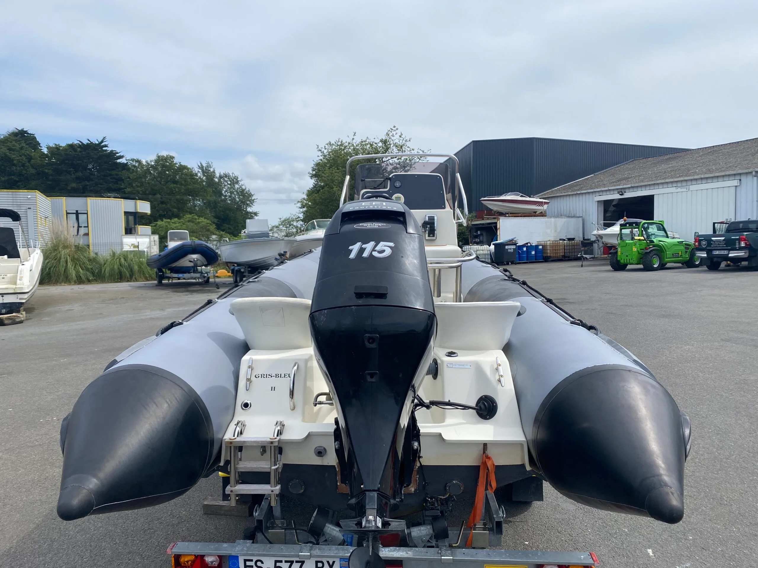 SEMI-RIGIDE ZODIAC PRO OPEN 550 D'OCCASION + MOTEUR F115 EFI MERCURY – Image 5