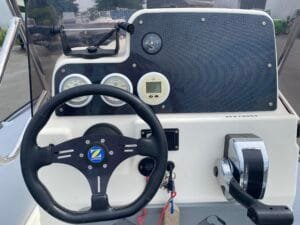 SEMI-RIGIDE ZODIAC PRO OPEN 550 D'OCCASION + MOTEUR F115 EFI MERCURY – Image 7
