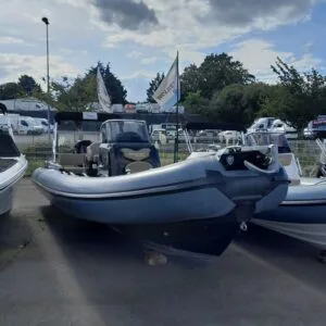 SEMI-RIGIDE RANIERI CAYMAN 26 SPORT + MOTEUR F225 MERCURY