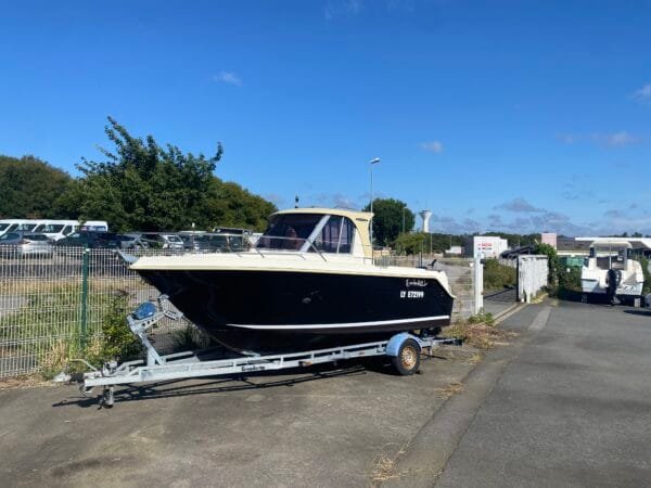 GUYMARINE EVADA 640 + MOTEUR DF115 SUZUKI