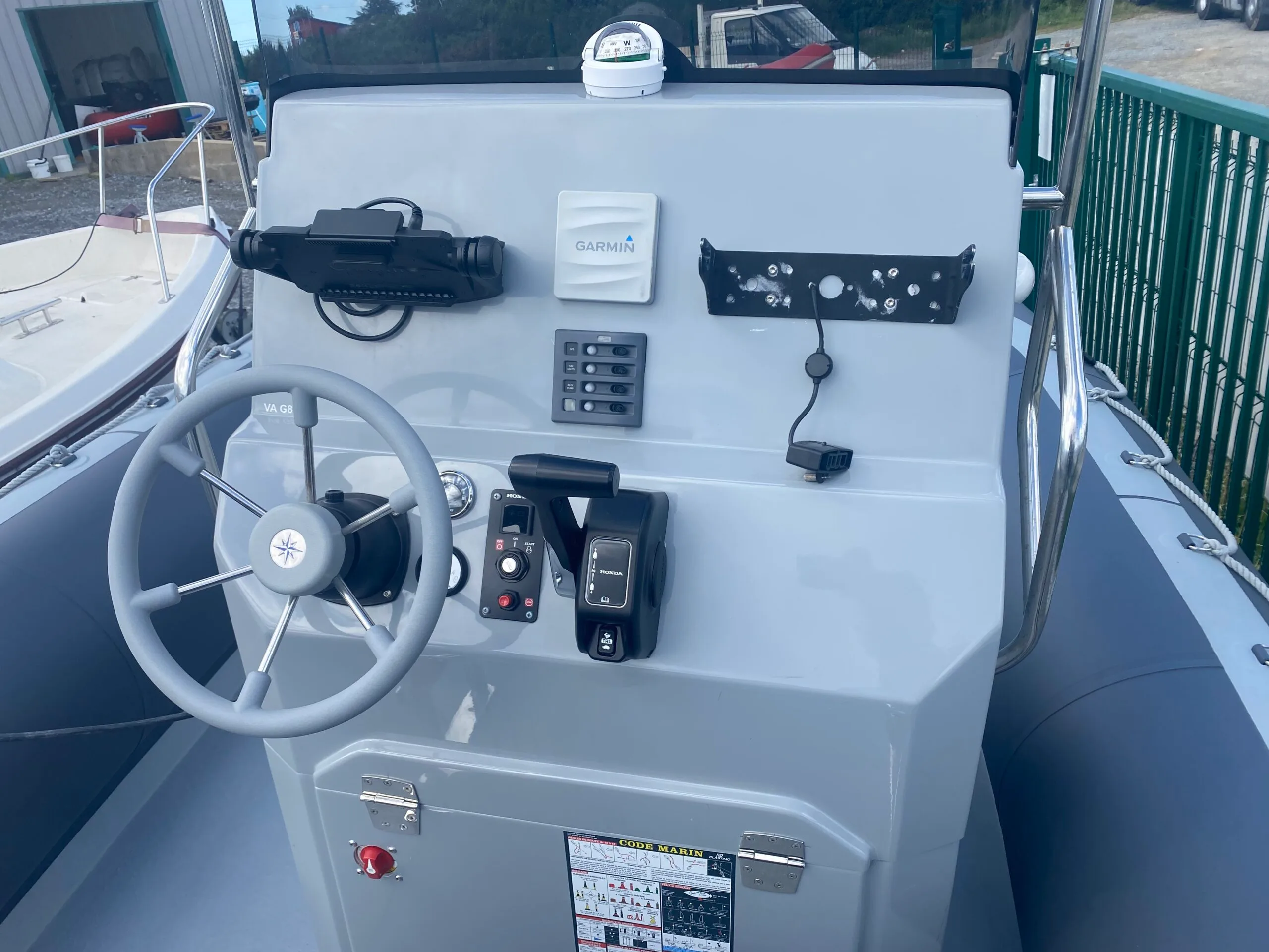 SEMI-RIGIDE NARWHAL HD 670 AVEC MOTEUR BF150 HONDA – Image 8